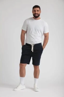 Everyday Comfort Shorts (Athletic Fit) / Light Khaki & Navy -The Perfect Jean Shop IMG 9775 53a537ca d3c9 4ebe b5a6 d397de8c035b